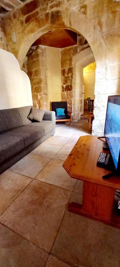Santa Luċija Ta Lucia Farmhouse With Private Pool And Bbq 빌라 외부 사진